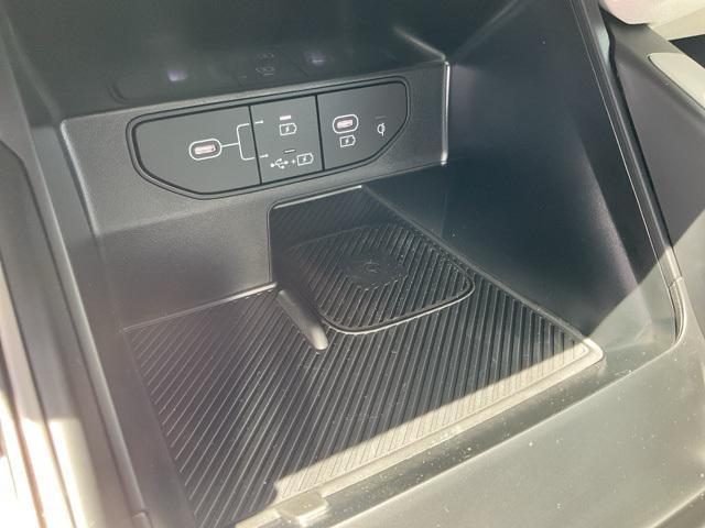 new 2025 Kia Sorento car, priced at $41,776