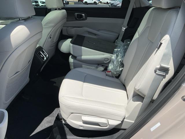 new 2025 Kia Sorento car, priced at $41,776