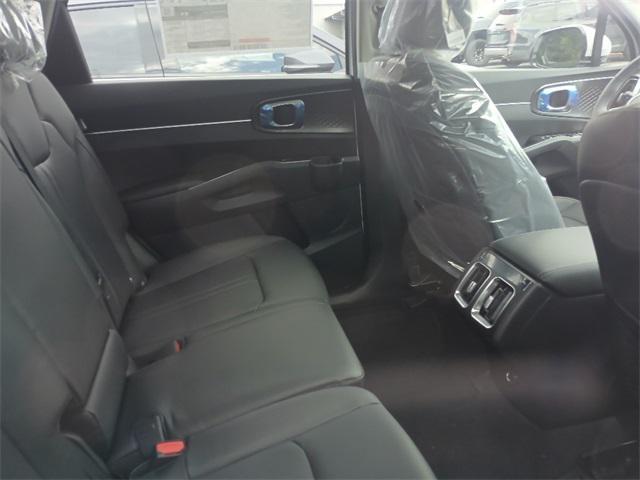 new 2025 Kia Sorento car, priced at $37,025