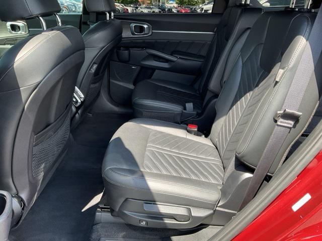 used 2024 Kia Sorento car, priced at $38,978