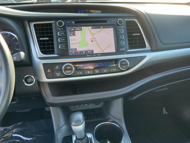 used 2019 Toyota Highlander car, priced at $18,383