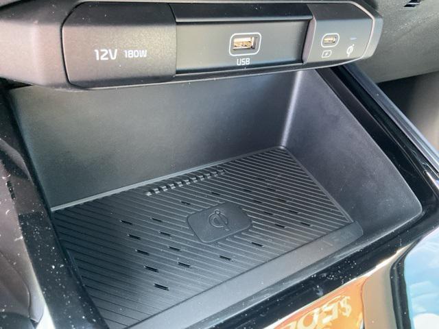 new 2025 Kia Niro car, priced at $30,470