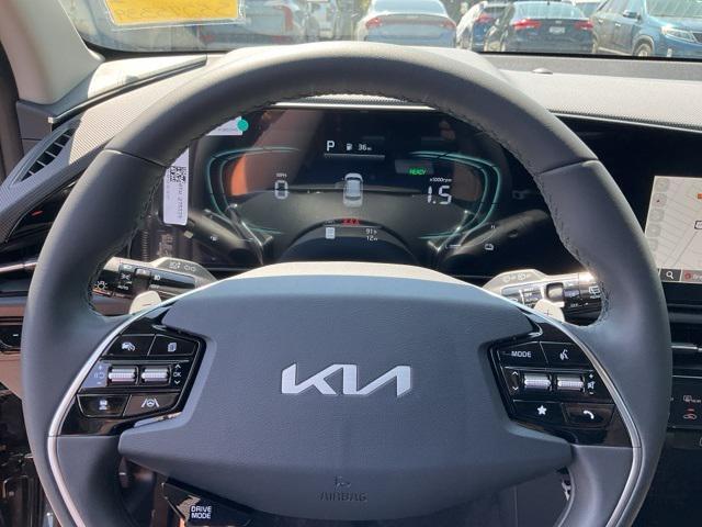 new 2025 Kia Niro car, priced at $30,470