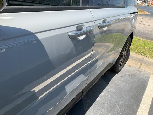 used 2025 Kia Carnival car, priced at $48,577