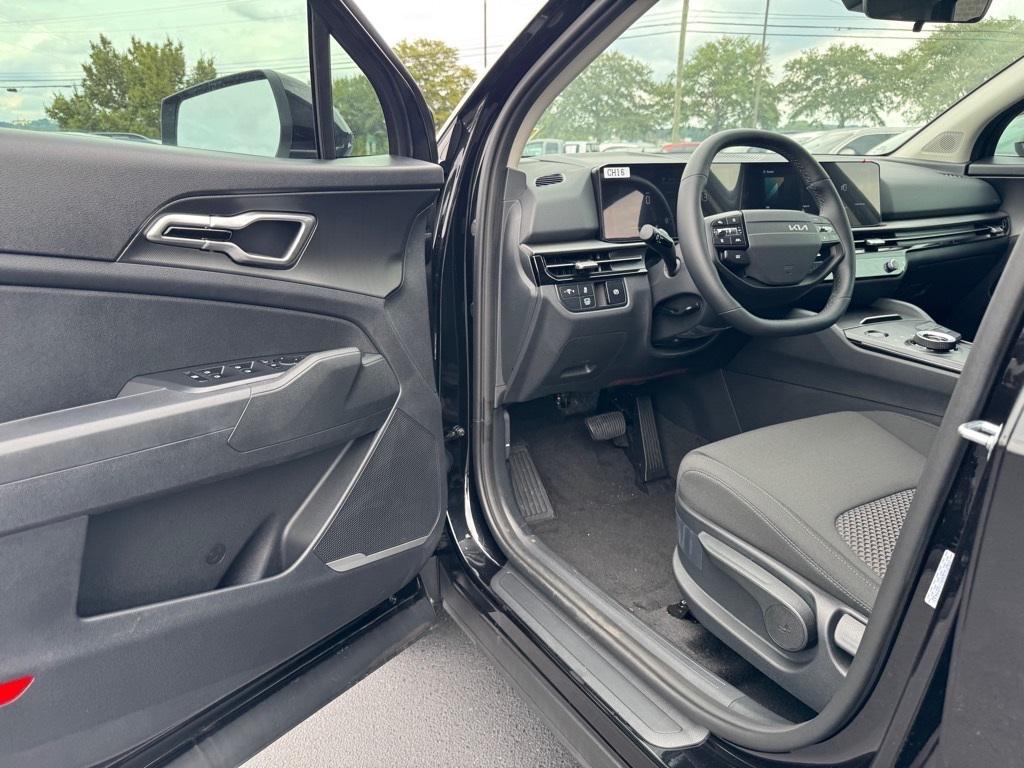 new 2026 Kia Sportage Hybrid car, priced at $30,342