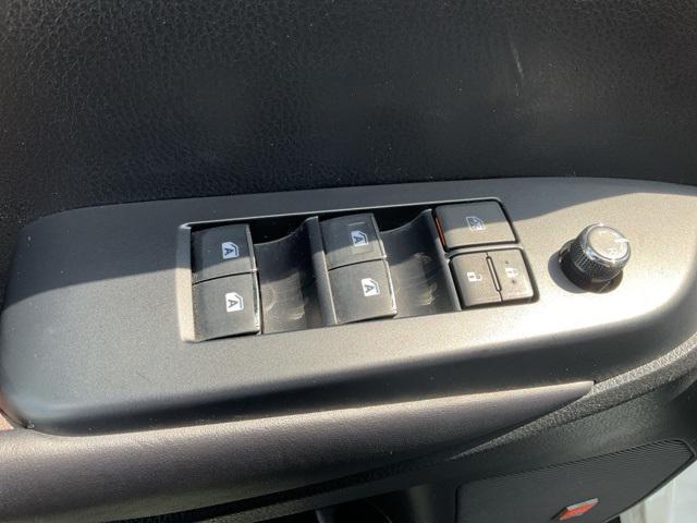 used 2019 Toyota Highlander car, priced at $31,404