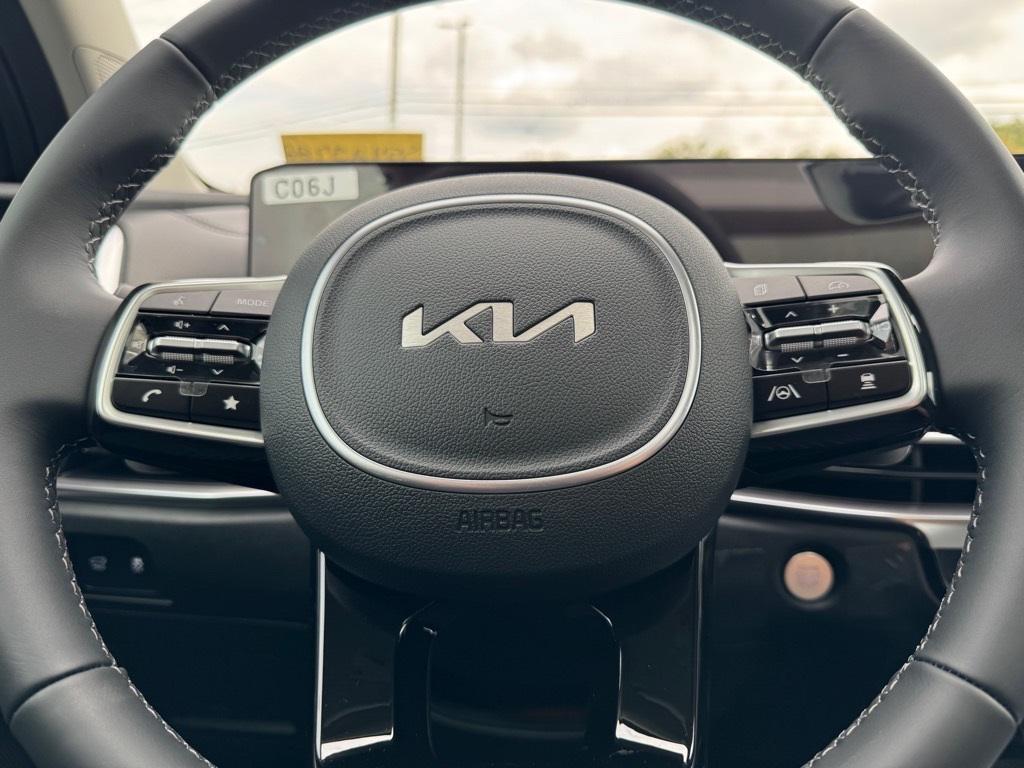 new 2025 Kia Sorento Hybrid car, priced at $41,492