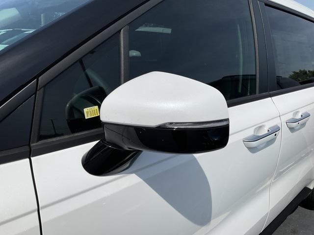 new 2025 Kia Carnival car, priced at $38,622