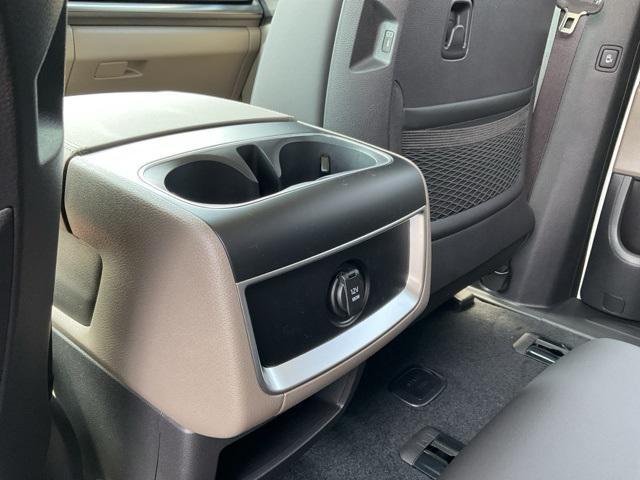 new 2025 Kia Carnival car, priced at $38,622