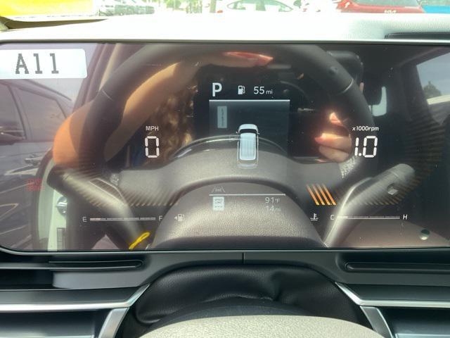 new 2025 Kia Carnival car, priced at $38,622