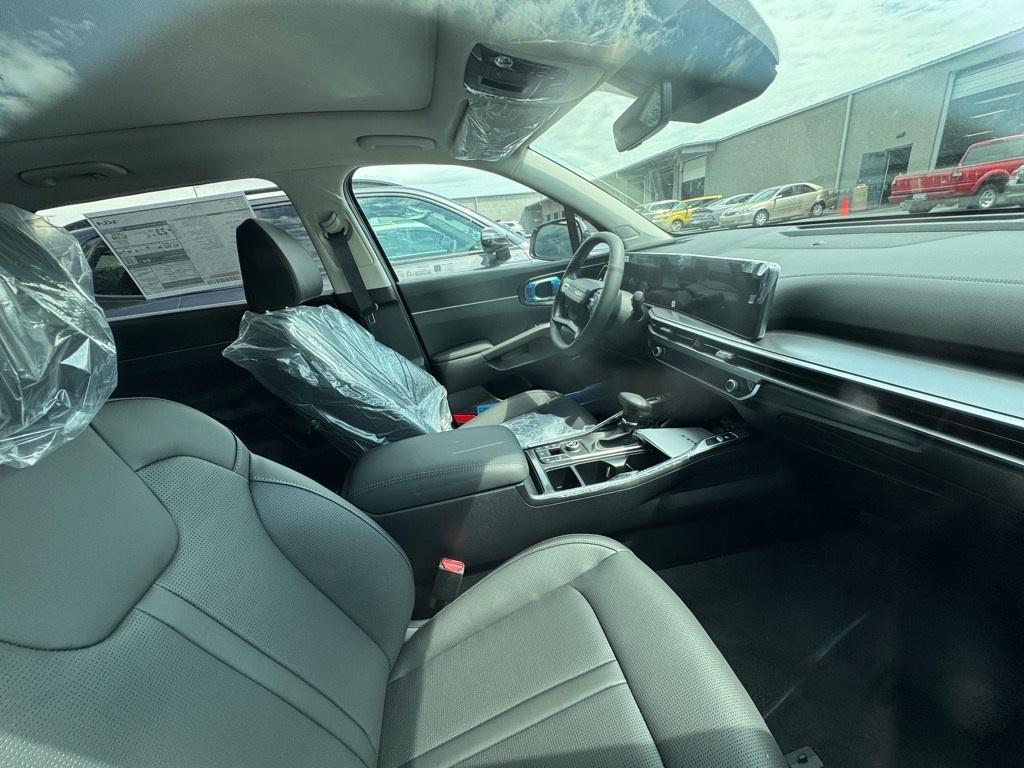 new 2026 Kia Sorento car, priced at $40,424