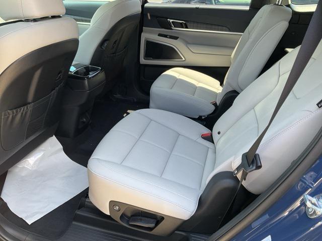 new 2025 Kia Telluride car, priced at $43,633