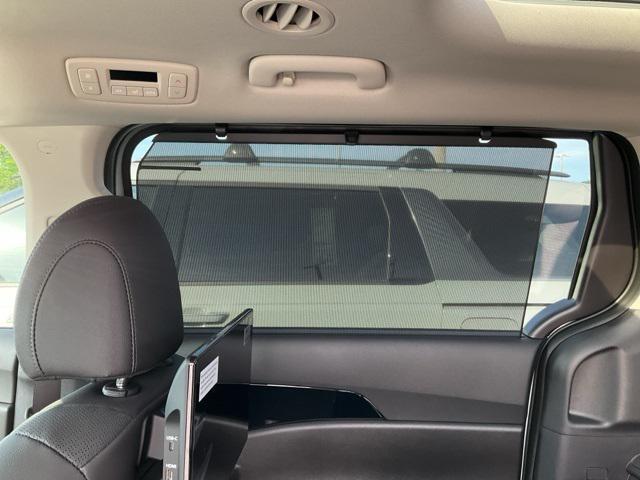 new 2025 Kia Carnival Hybrid car, priced at $54,564