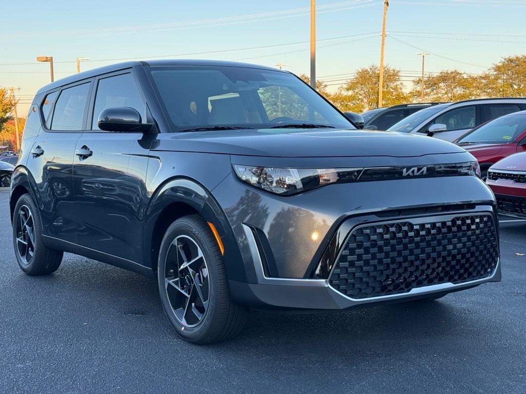 new 2025 Kia Soul car, priced at $25,112