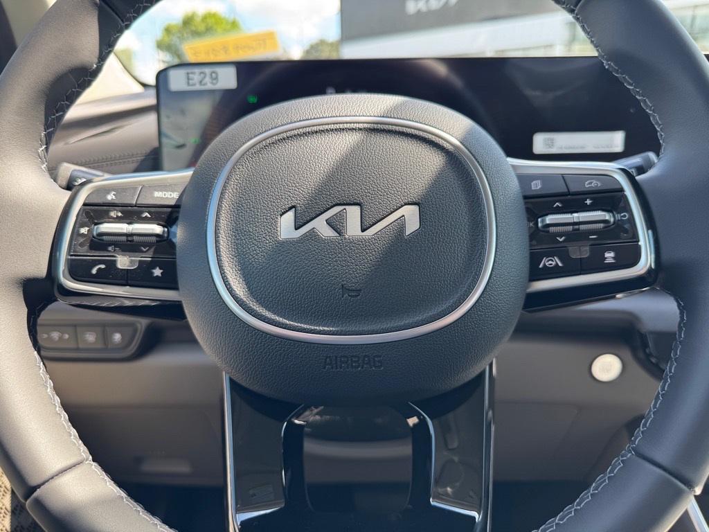 new 2026 Kia Carnival Hybrid car, priced at $43,188
