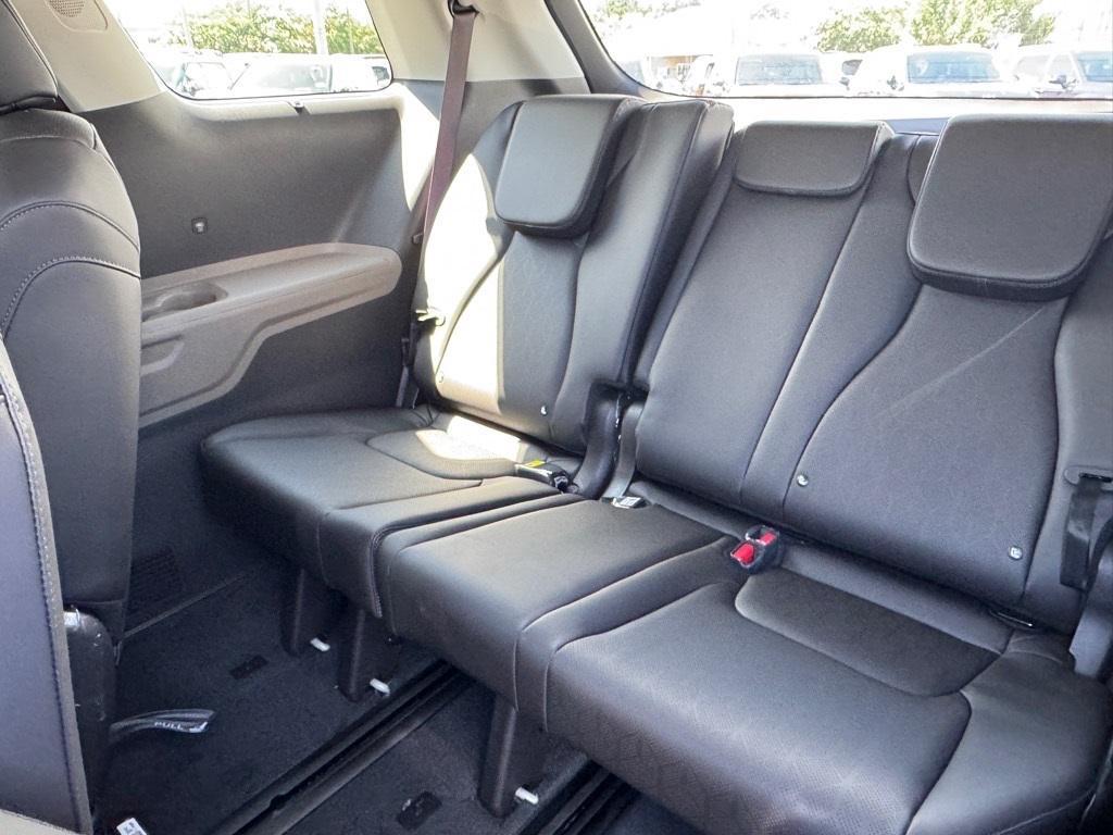 new 2026 Kia Carnival Hybrid car, priced at $43,188