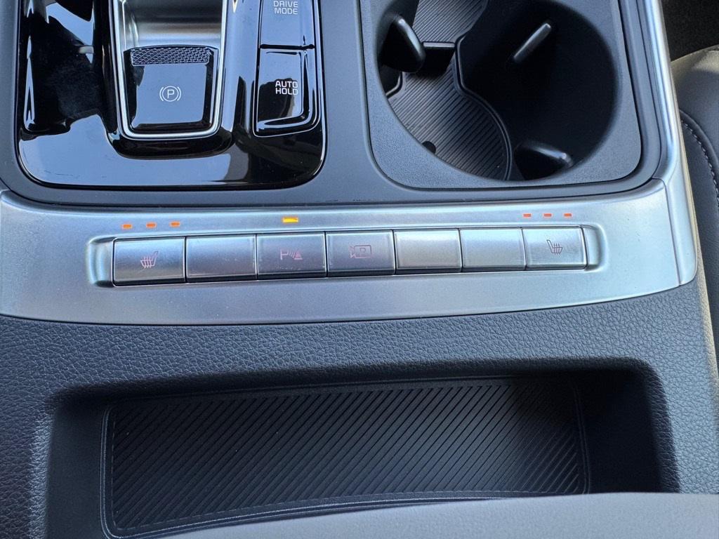 new 2026 Kia Carnival Hybrid car, priced at $43,188