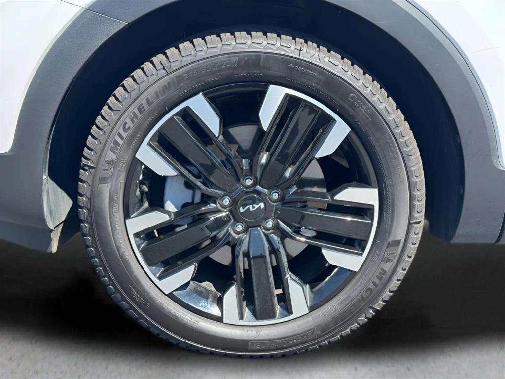 used 2024 Kia Telluride car, priced at $38,499