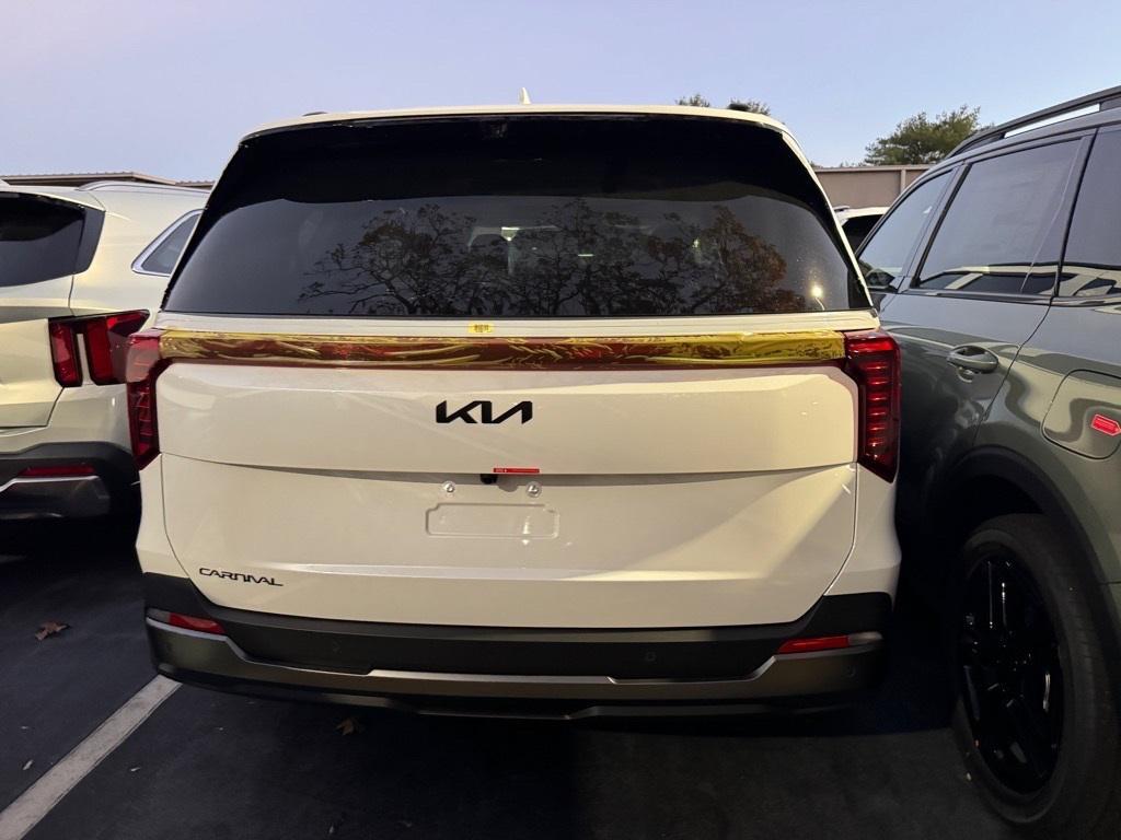 new 2026 Kia Carnival car, priced at $53,485