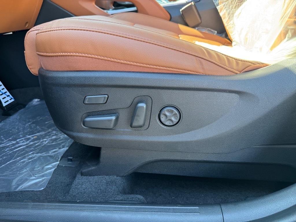 new 2025 Kia Telluride car, priced at $50,102