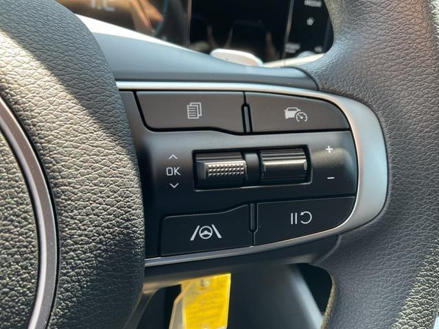 new 2025 Kia Sportage Hybrid car, priced at $28,629