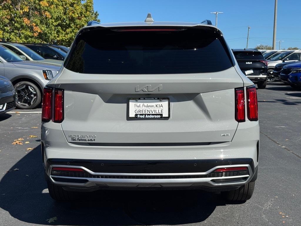 used 2023 Kia Sorento car, priced at $32,822
