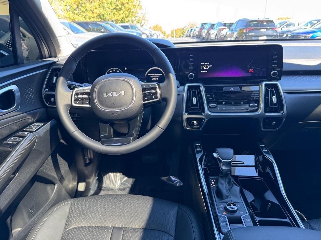 used 2023 Kia Sorento car, priced at $32,822