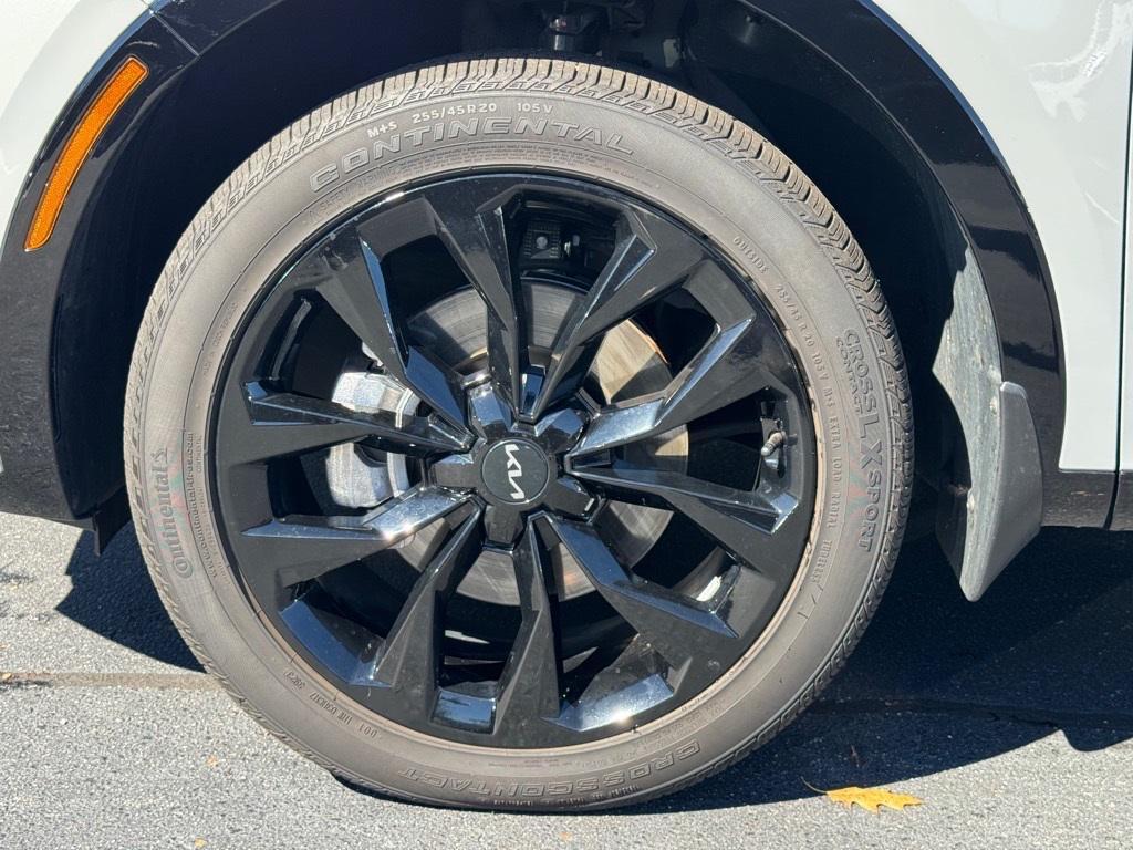 used 2023 Kia Sorento car, priced at $32,822