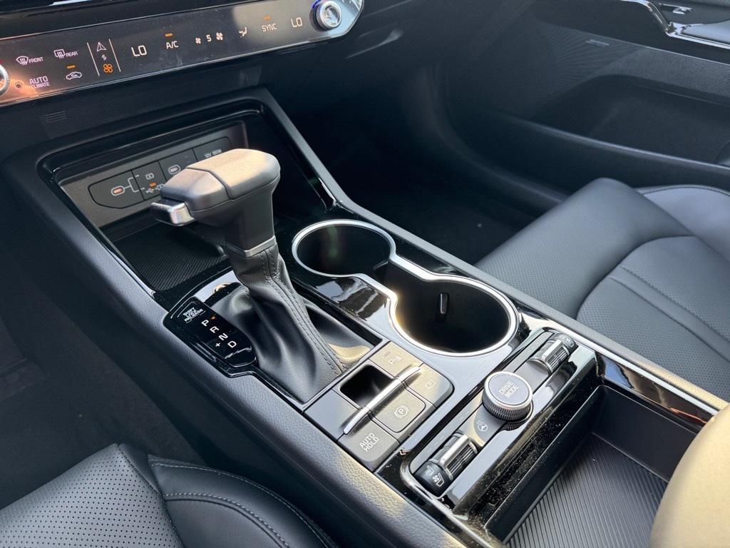 new 2026 Kia K5 car, priced at $35,218