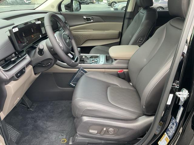 new 2025 Kia Carnival car, priced at $41,212