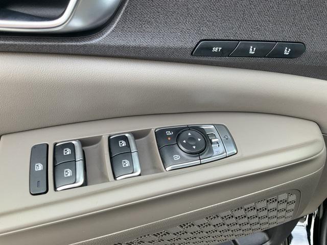 new 2025 Kia Carnival car, priced at $41,212