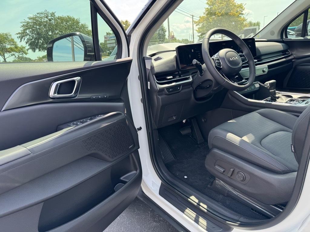 new 2026 Kia Carnival car, priced at $50,978
