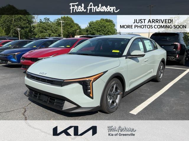 new 2025 Kia K4 car, priced at $22,682