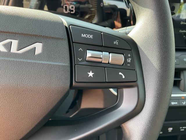 new 2025 Kia K4 car, priced at $23,182