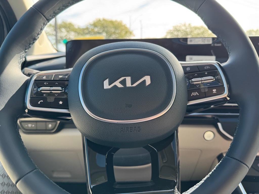 new 2026 Kia Carnival car, priced at $50,693