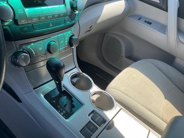 used 2012 Toyota Highlander car, priced at $13,445