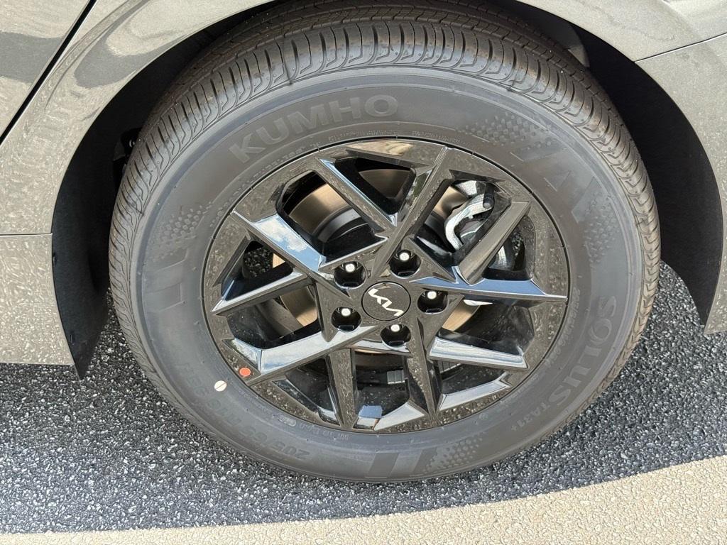 new 2026 Kia K5 car, priced at $27,371