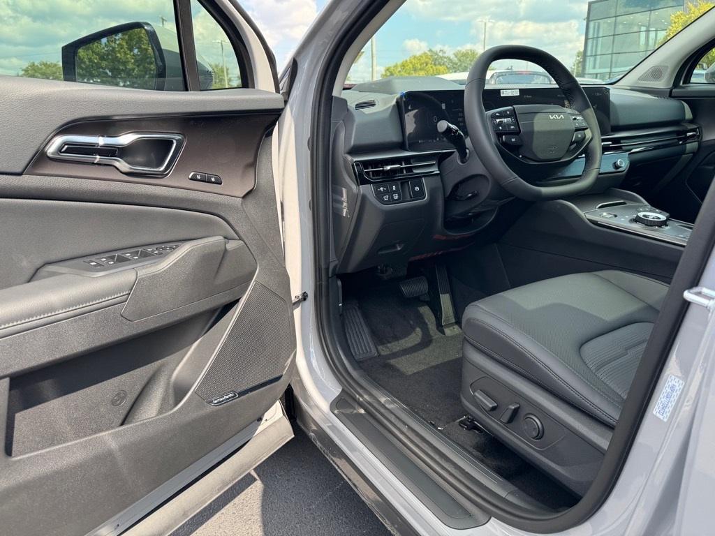 new 2026 Kia Sportage Hybrid car, priced at $40,578