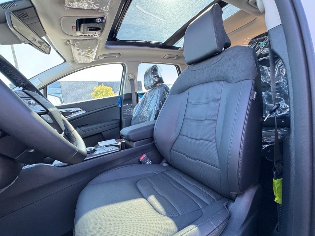 new 2026 Kia Sportage Hybrid car, priced at $40,428