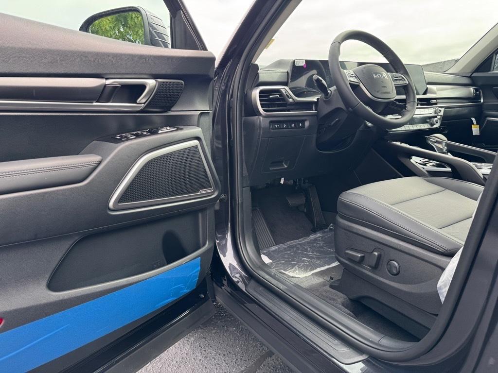 new 2025 Kia Telluride car, priced at $42,245