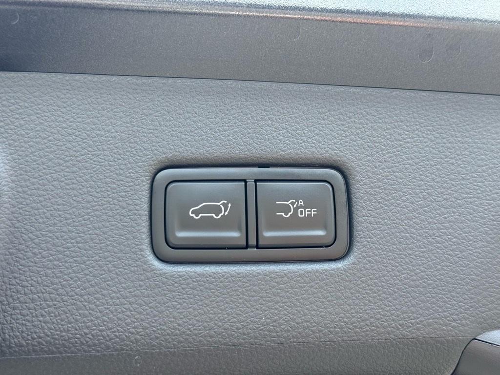 new 2026 Kia Carnival Hybrid car, priced at $43,178