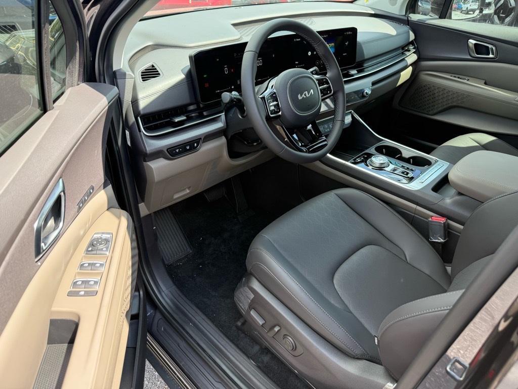 new 2026 Kia Carnival Hybrid car, priced at $43,178