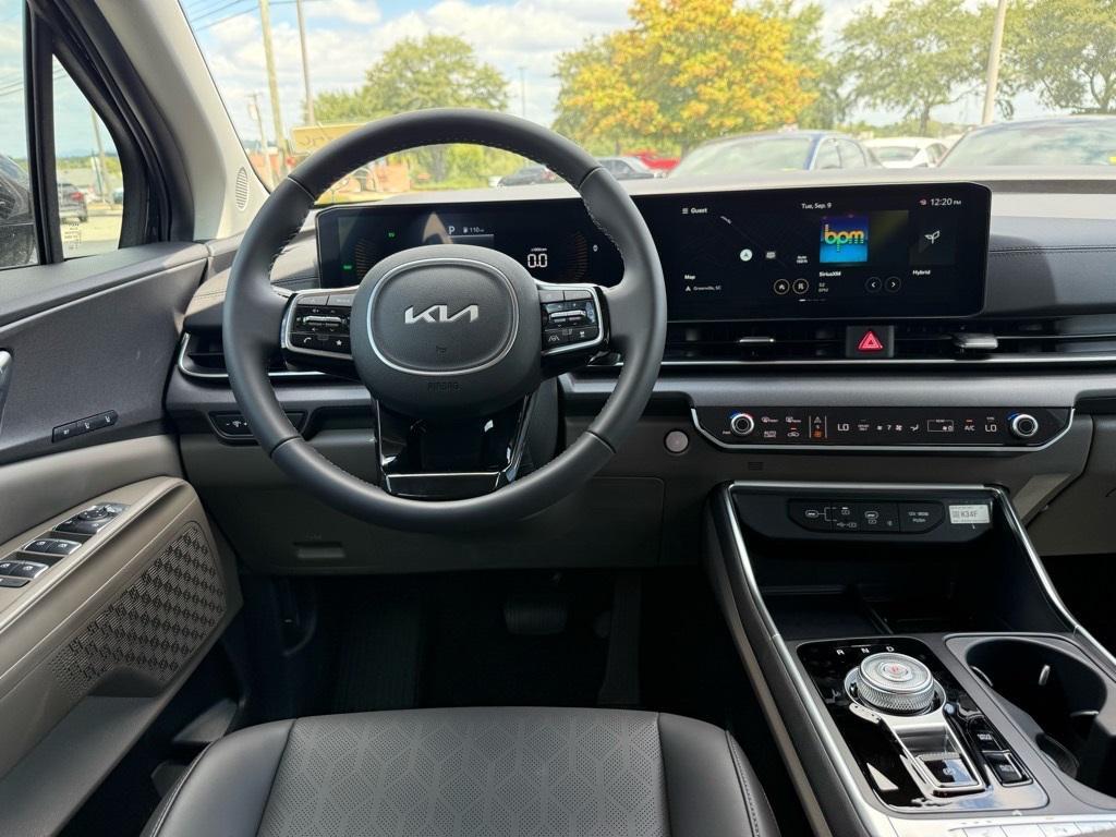 new 2026 Kia Carnival Hybrid car, priced at $43,178