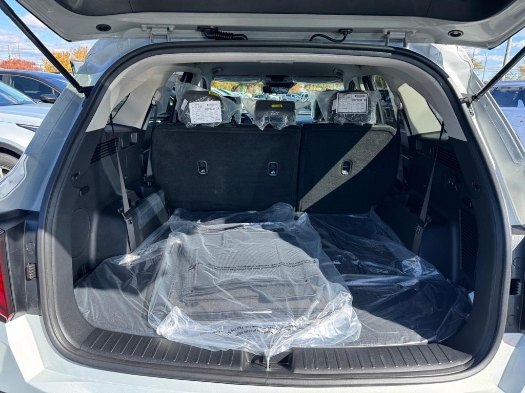 new 2026 Kia Sorento car, priced at $37,670