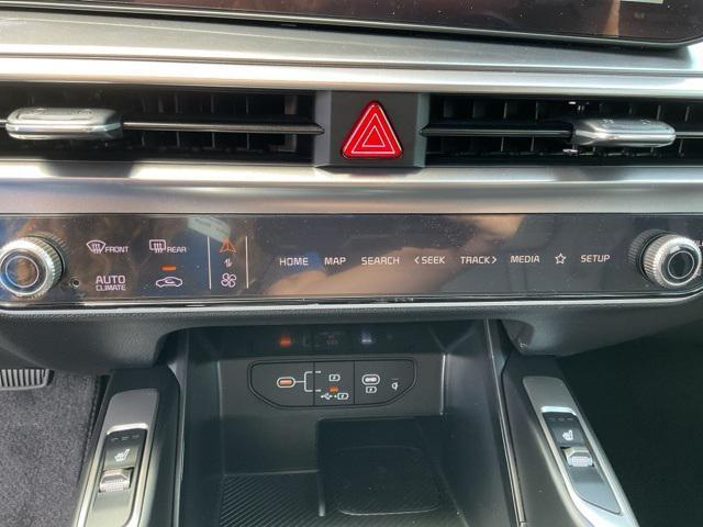 new 2025 Kia Sorento car, priced at $37,121