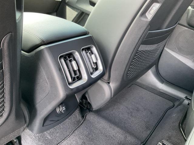 new 2025 Kia Sorento car, priced at $37,121