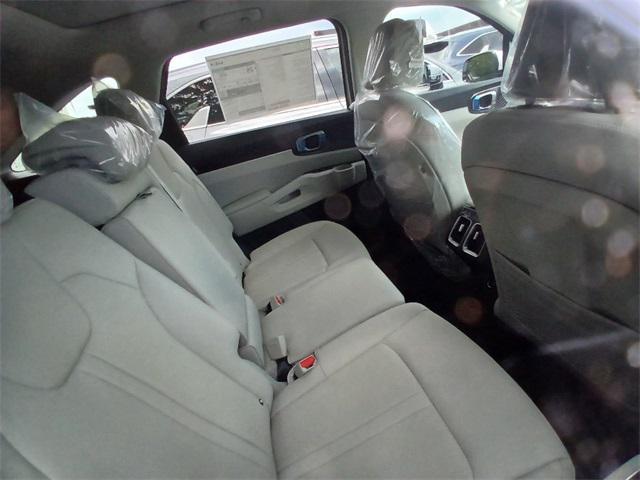 new 2025 Kia Sorento car, priced at $38,735