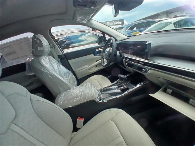 new 2025 Kia Sorento car, priced at $38,735