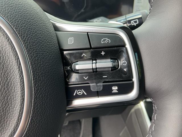 new 2026 Kia Carnival Hybrid car, priced at $52,122