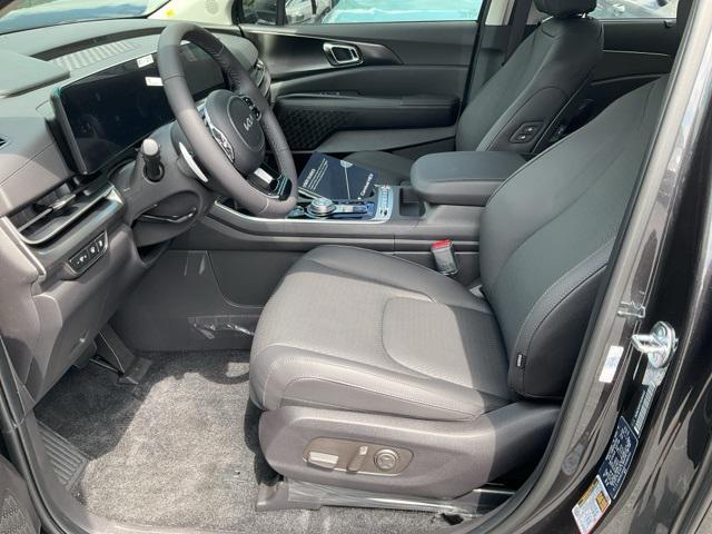 new 2026 Kia Carnival Hybrid car, priced at $52,122